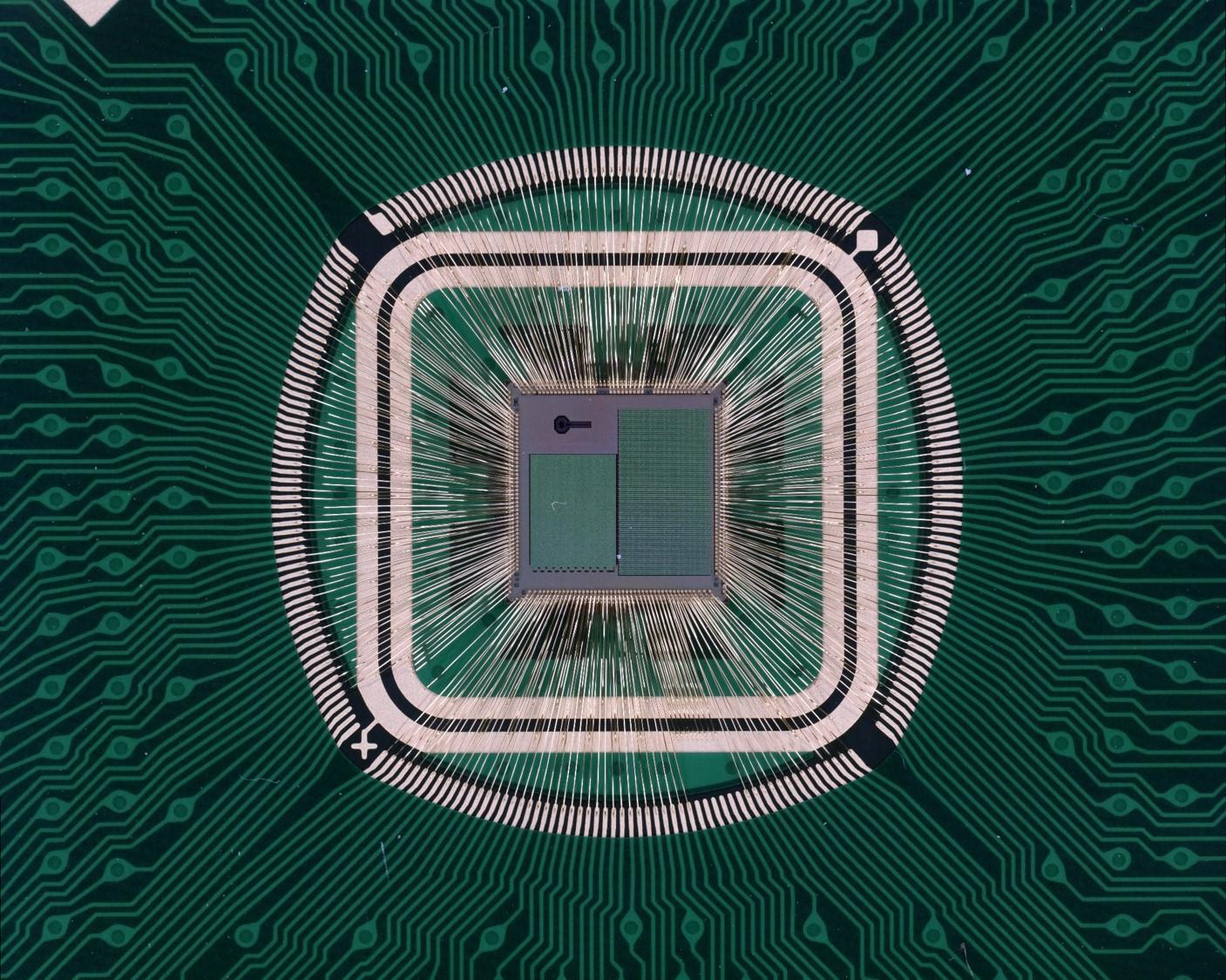 A readout ASIC for fast detectors with Time-to-To Digital conversion